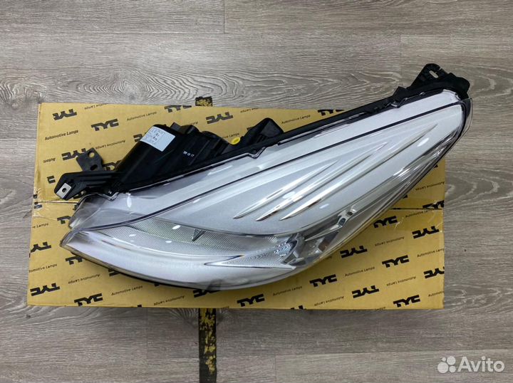Фара передняя фар Ford Kuga Форд Куга бу б/у новый