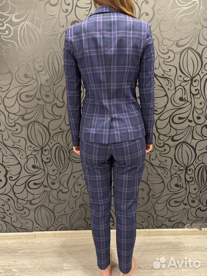 Брючный костюм женский 42
