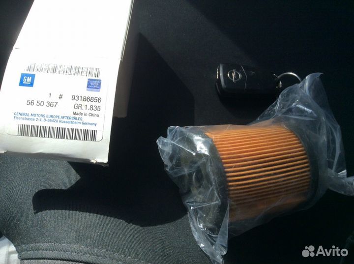 Фильтр масляный двигателя Opel Zafira и Astra h GM