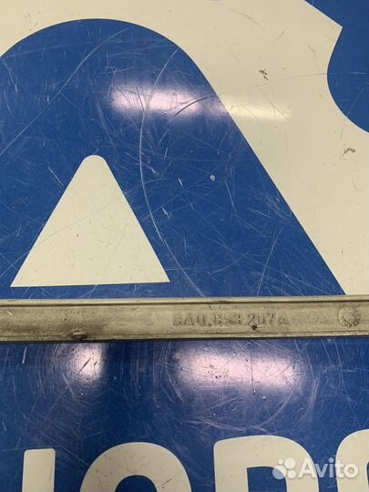 Накладка на фару передняя левая Audi 80 B4