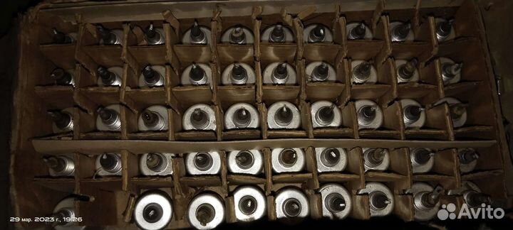 Конденсатор К50-12 25в 1000мкФ