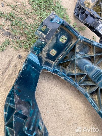 Телевизор (суппорт радиаторов) Ford C-Max хэтчбек