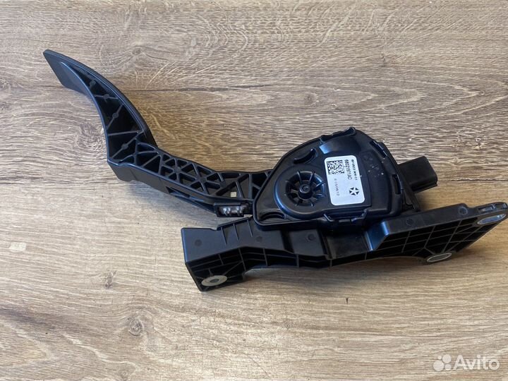 Jeep grand cherokee wk2 педаль газа