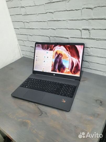 Ноутбук HP Laptop 15s-eq1261ur 15.6