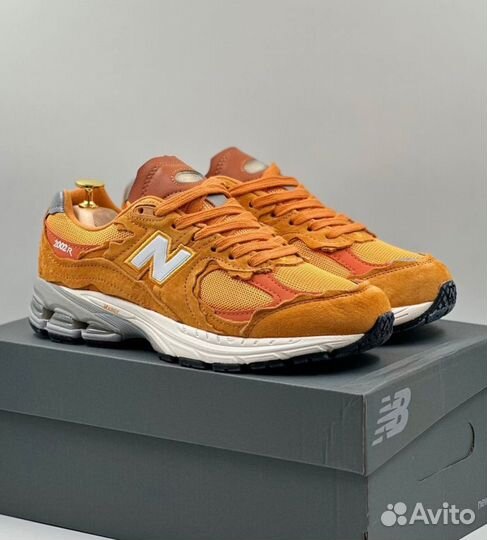 Кроссовки New Balance 2002R