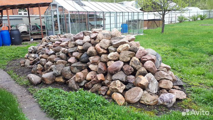 Камень булыжник