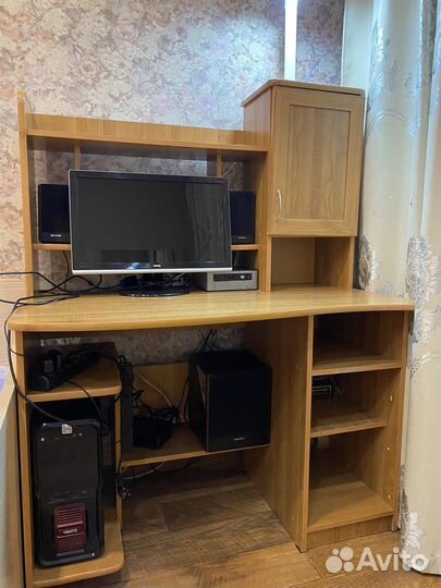 Компьютерный стол