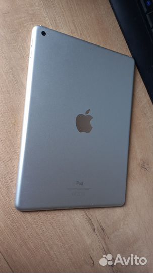 Продам Б У iPad 2017