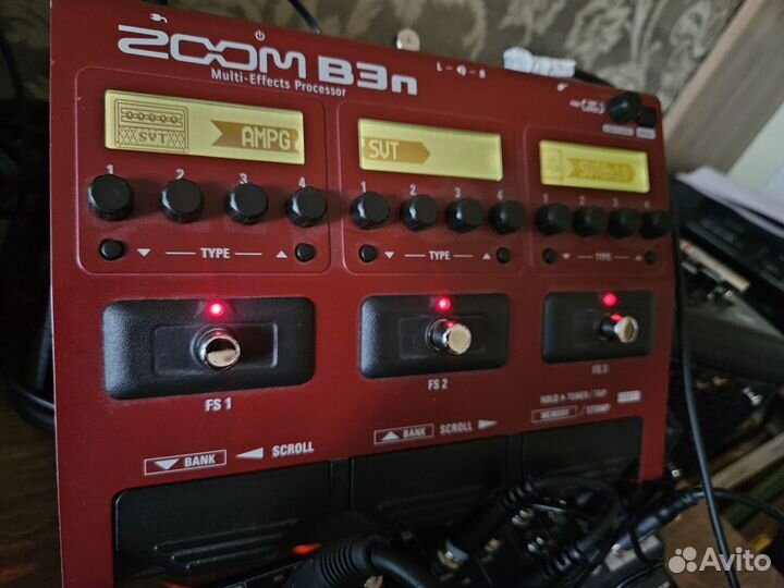 Басовый процессор Zoom B3n