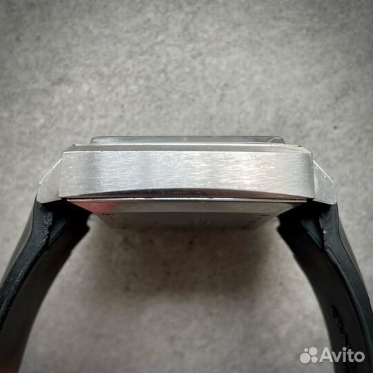 Часы TAG Heuer Monaco Chronograph CW2111