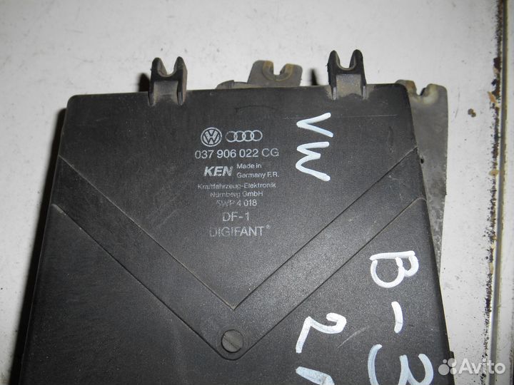 Мозги 037906022CG Digifant Volkswagen Passat B3