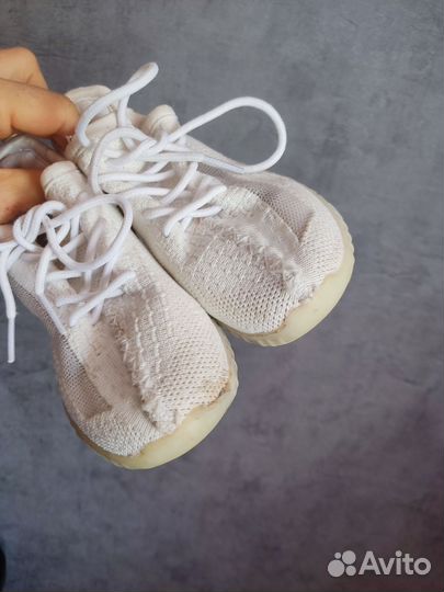 Кроссовки yezzy 25 размер