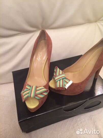 Продам оригинальные новые туфли Miss Sixty размер