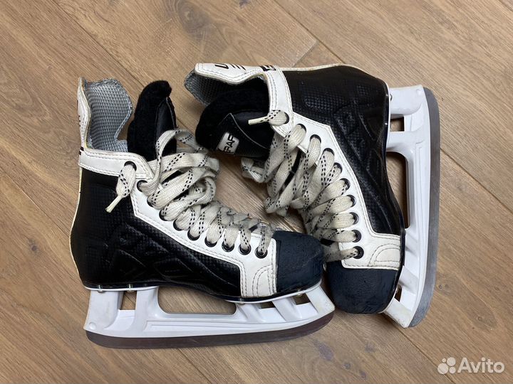 Коньки хоккейные graf