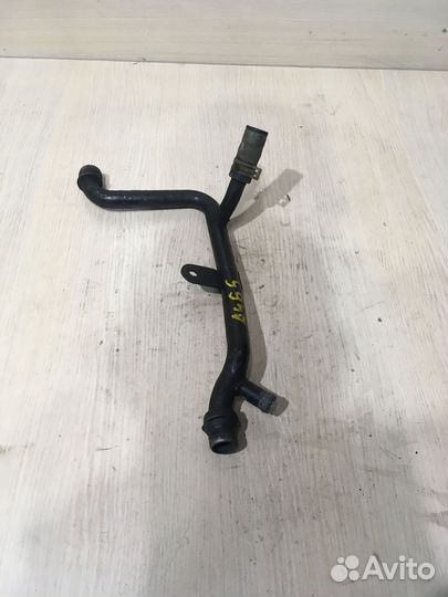 Трубка системы охлаждения Ауди А4 Б5 1.6 ADP