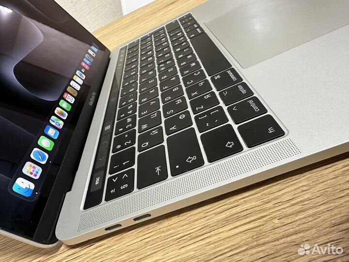 Macbook Pro 13 2018 touch bar