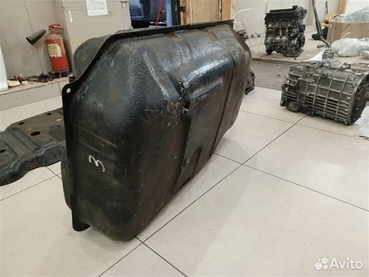 Бак топливный Toyota Land Cruiser