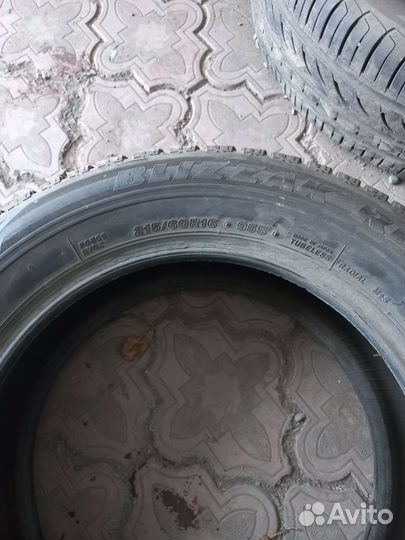 Bridgestone W960 215/60 R16