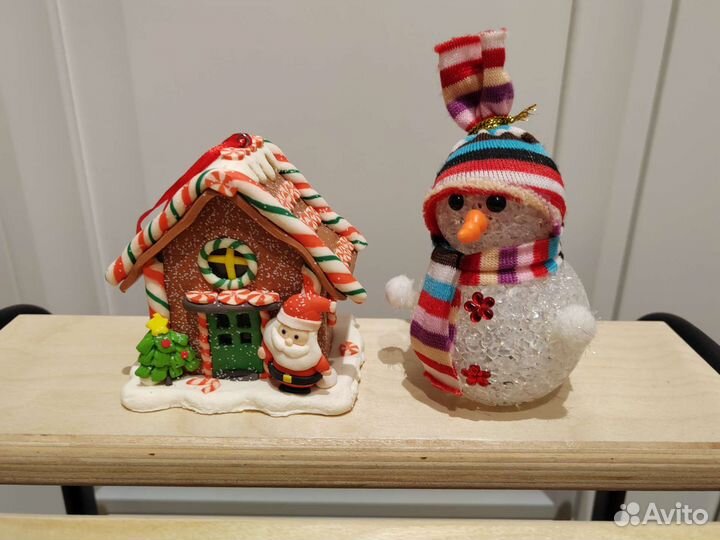 Новогодние статуэтки фигурки домик и снеговик