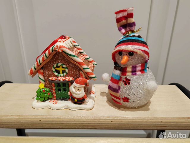 Новогодние статуэтки фигурки домик и снеговик