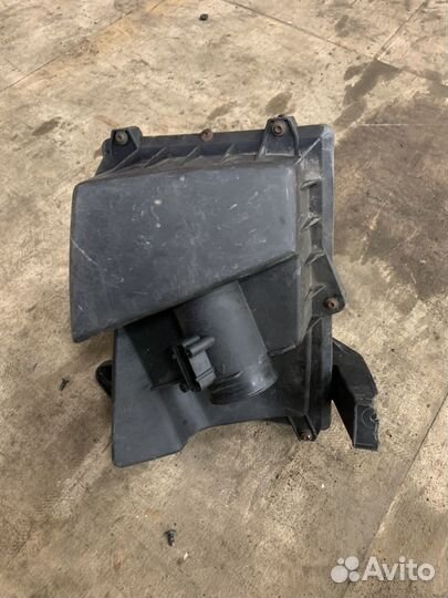 Корпус воздушного фильтра ford focus 2