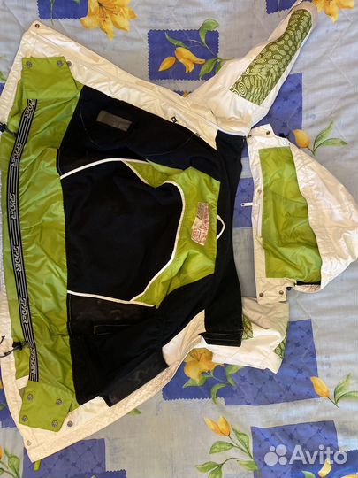 Куртка для сноуборда женская 42-44