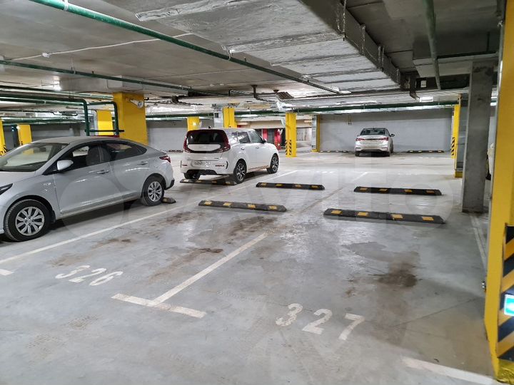Машиноместо, 14 м²
