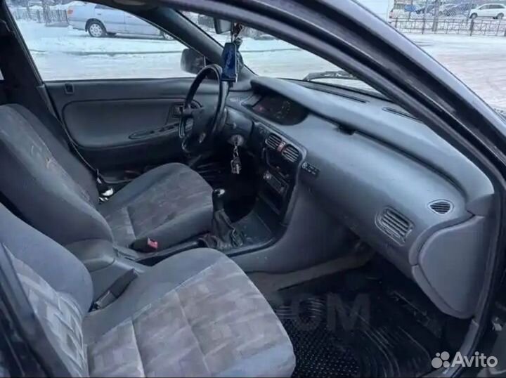 Mazda 626 2.0 МТ, 1992, 200 000 км