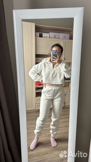 Спортивный костюм и платье