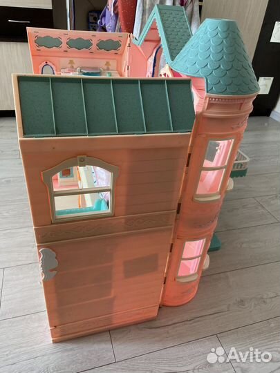 Домик кукольный