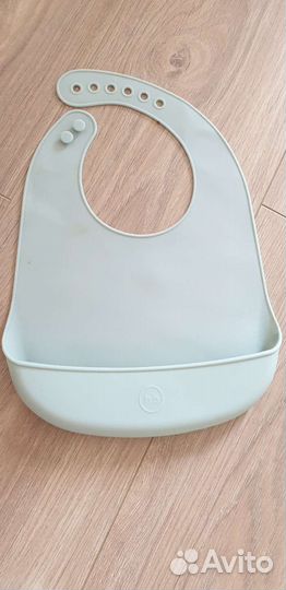 Слюнявчик силиконовый