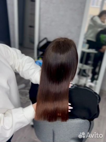 Кератиновое выпрямление волос