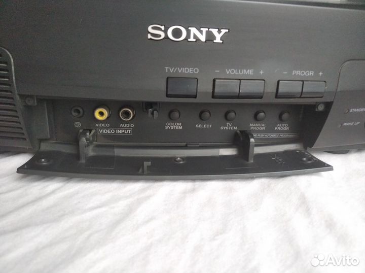 Телевизор sony trinitron с пультом в хорошем сост