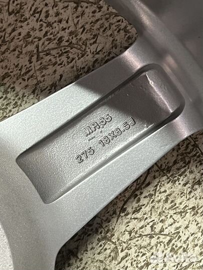 Диски на Mercedes R18