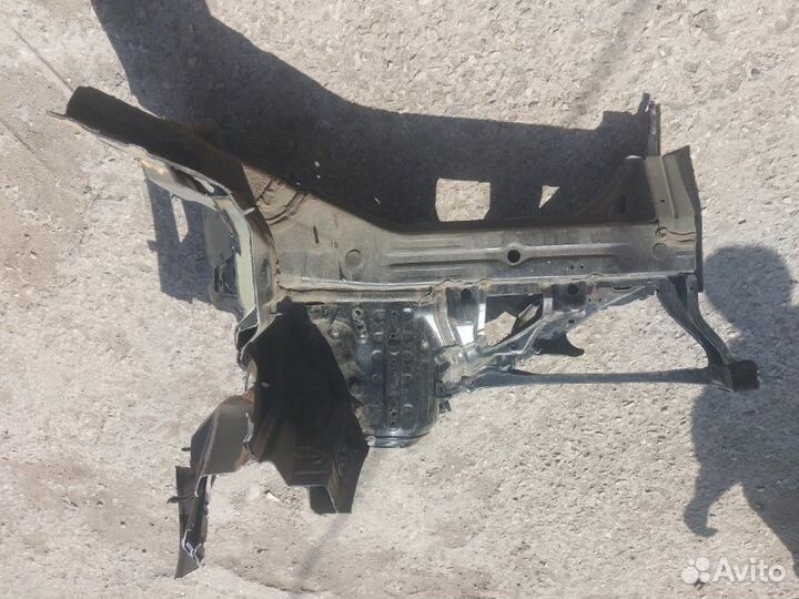 Правый лонжерон Kia K5