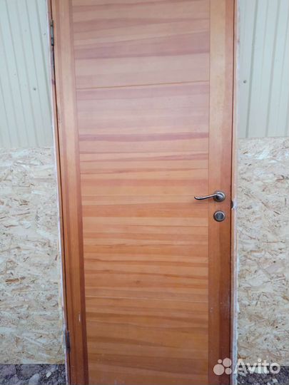 Дверь входная деревянная бу