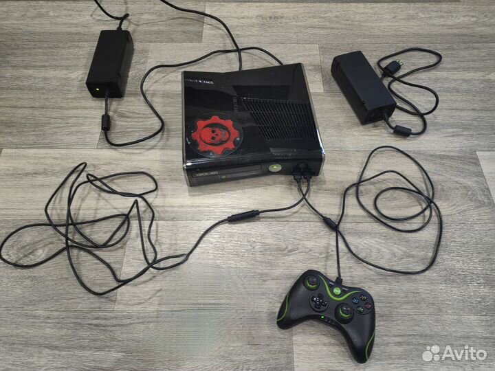Xbox 360 S (250 Gb )