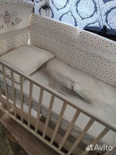 Детская кроватка