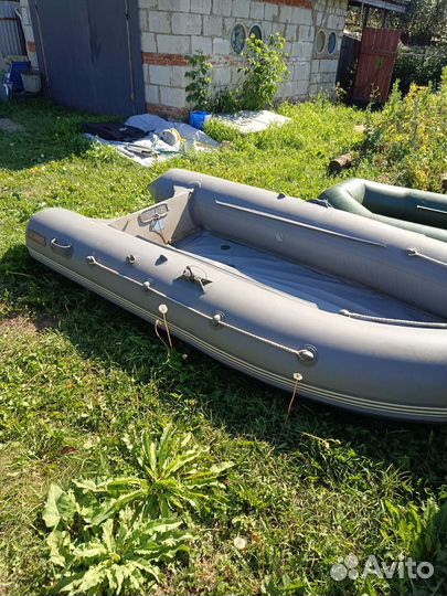 Лодка с мотором
