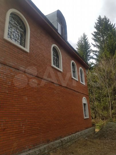 Дом 400 м² на участке 15 сот.