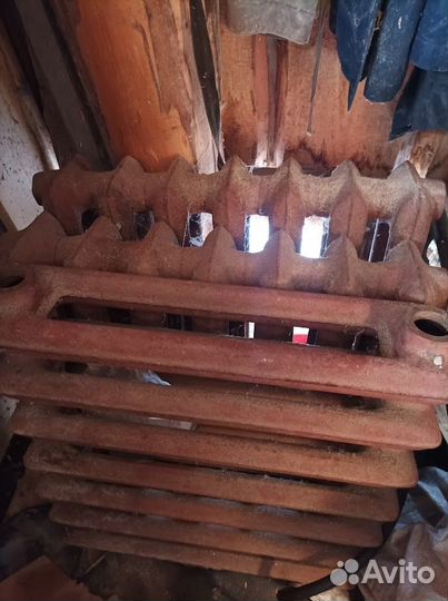 Продам чугунные батареи