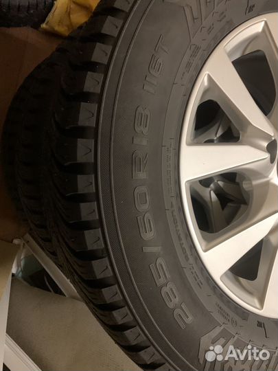 Nokian Tyres Hakkapeliitta 8 285/60 R18