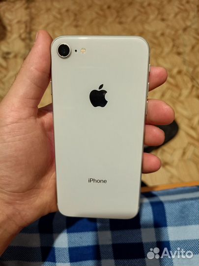 Телефон iPhone 8 64 gb