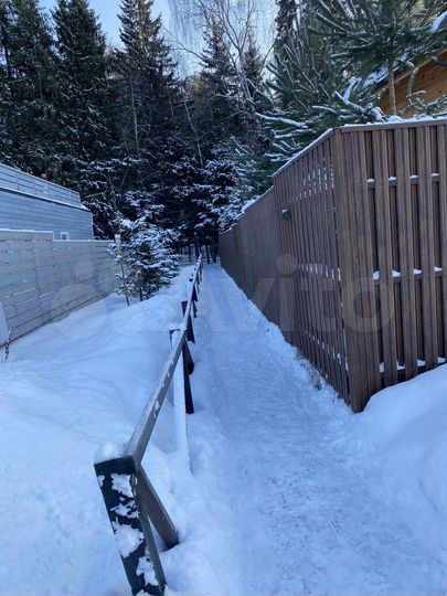 Коттедж 210 м² на участке 8,3 сот.