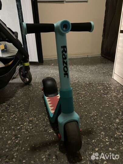 Самокат детский Razor до 20 кг