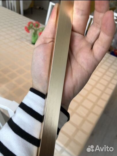 Накладные ручки для шкафа