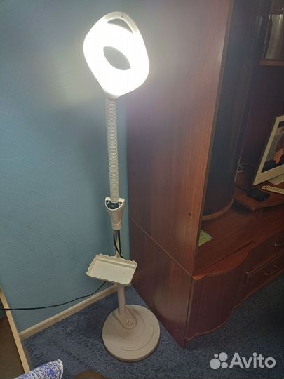 Лампа напольная для наращивания ресниц