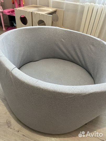 Сухой бассейн с шариками