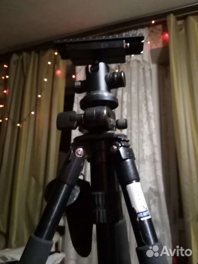 Штатив с головой