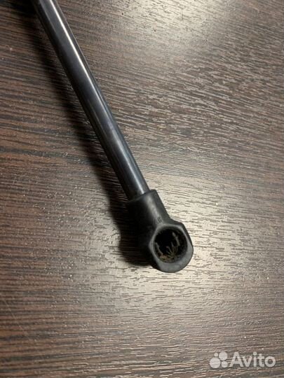 Амортизатор багажника Bmw X5 3.0D E70 M57N2 2007